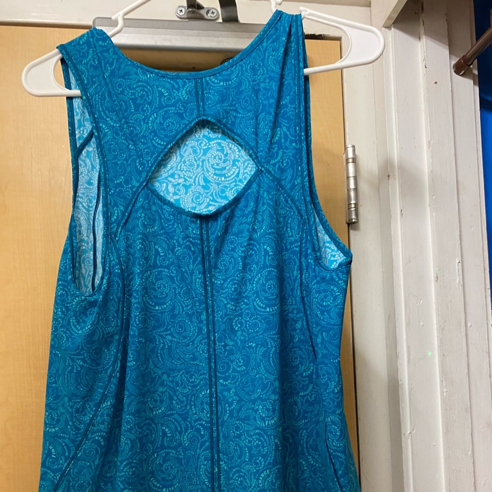 Lululemon - Picture 6 of 6